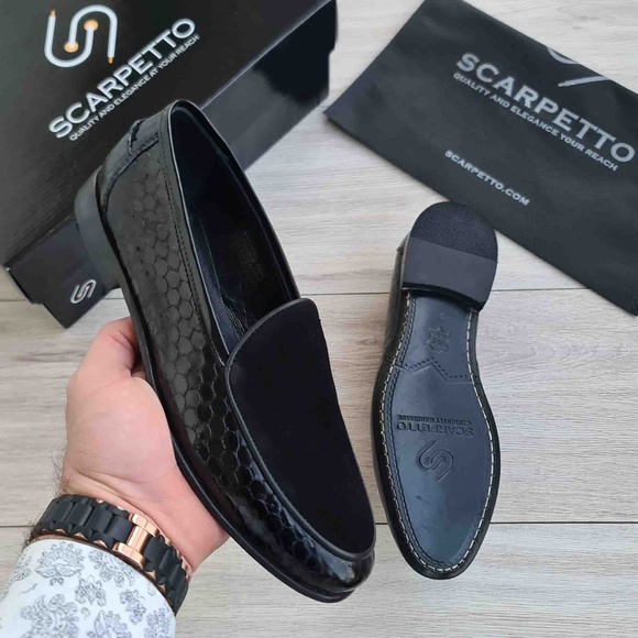 Handmade Leather Honeybee Pattern Dress Shoe for Men - Picture 5 of 5